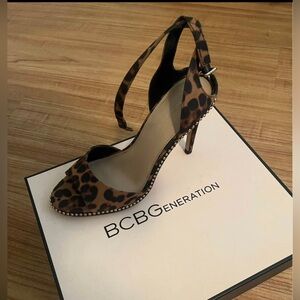 BCBGeneration Jaxina heels (size 8)
